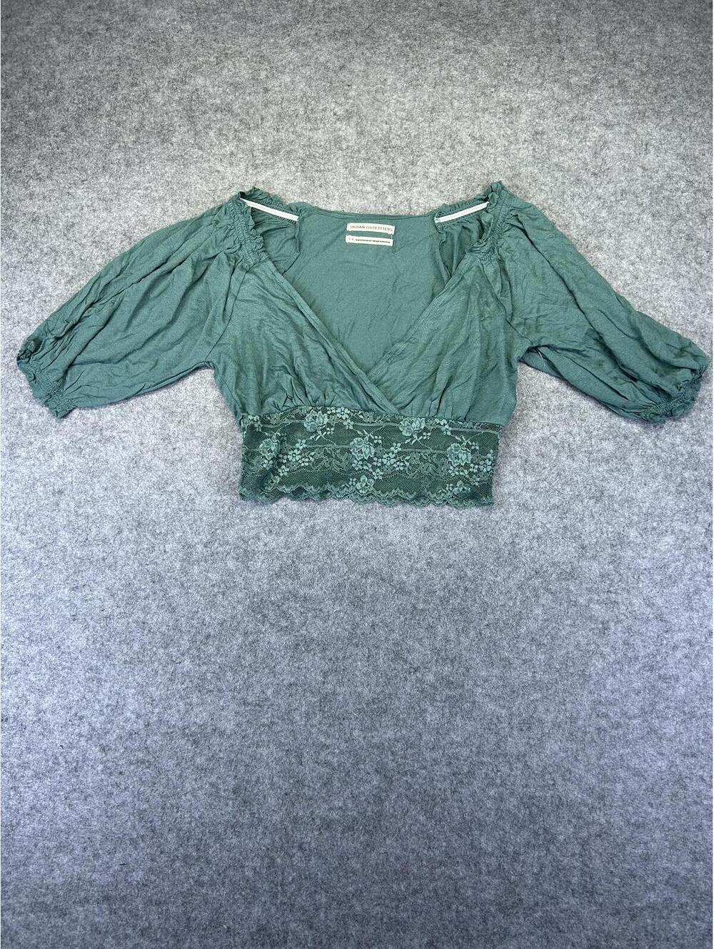 Urban Outfitters Women's Crop Top Size S Green Lace Trim Puff Sleeve Summer